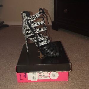 TILKY HEELS WORE ONCE